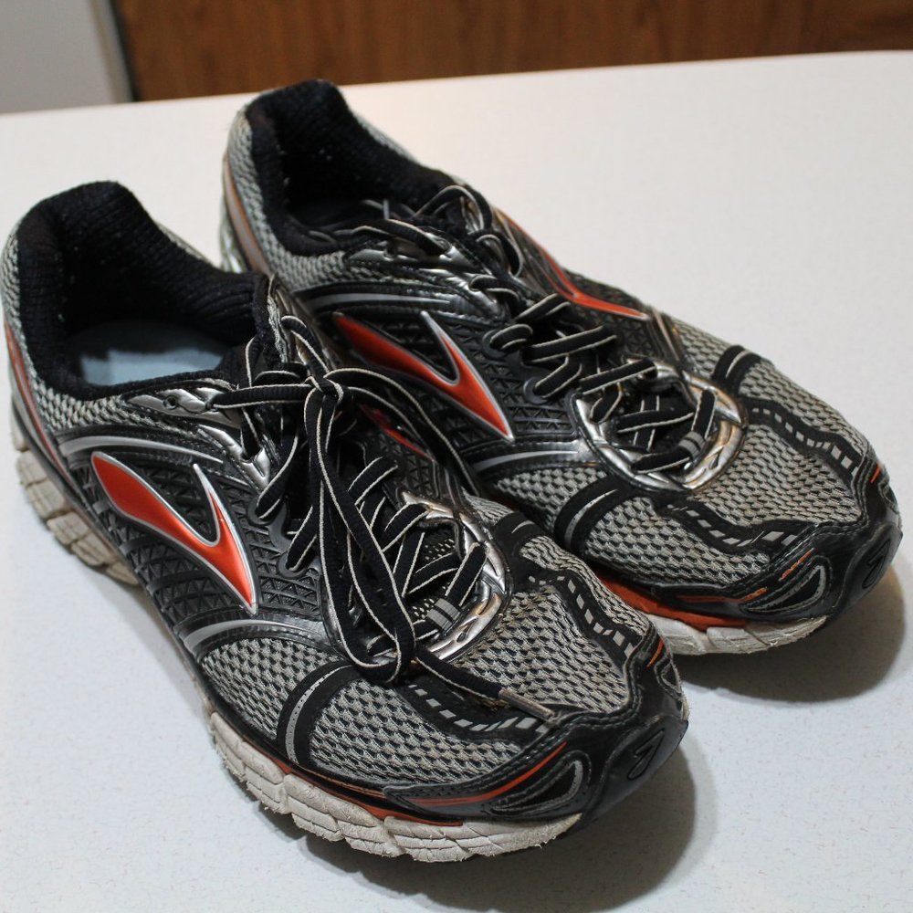 Men's Brooks Running Shoes Sz 12.5